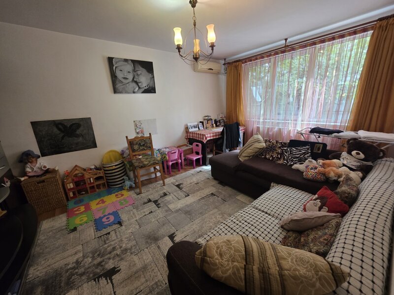 Berceni, pe Al Calinesti, Luica intersectie sos. Giurgiului, bloc 4 etaje,