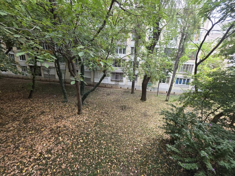 Berceni, pe Al Calinesti, Luica intersectie sos. Giurgiului, bloc 4 etaje,